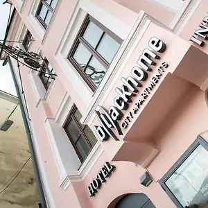 Ξενοδοχείο με διαμερίσματα Blackhome Boutique I Contactless Check-in ***