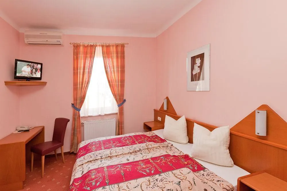*** Pensionat Hotel Junior By Max 70 Salzburg Österrike