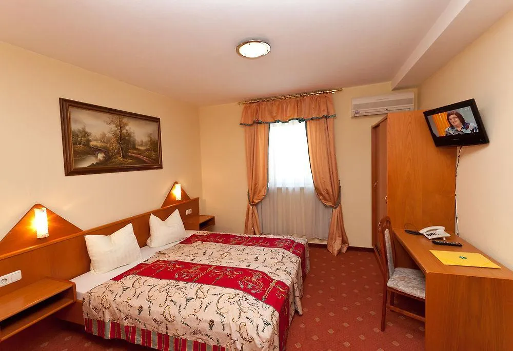 Hotel Junior By Max 70 Salzburg Pensionat